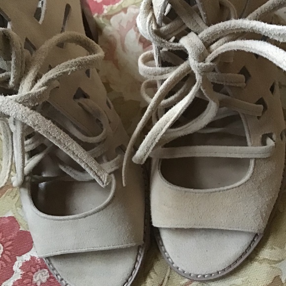 Vince Camuto beige suede stocked heel lace tie up sandals Size 6 - Picture 10 of 14